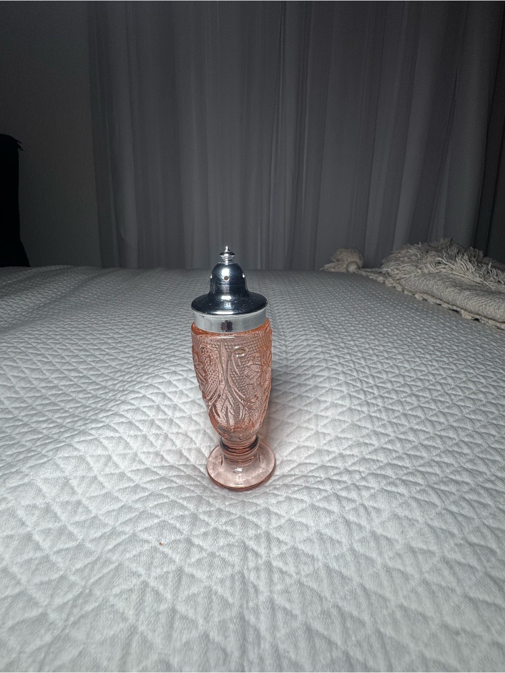 Vintage Tiara Indiana Glass Sandwich Peach Footed Salt Pepper Shaker ONE ONLY